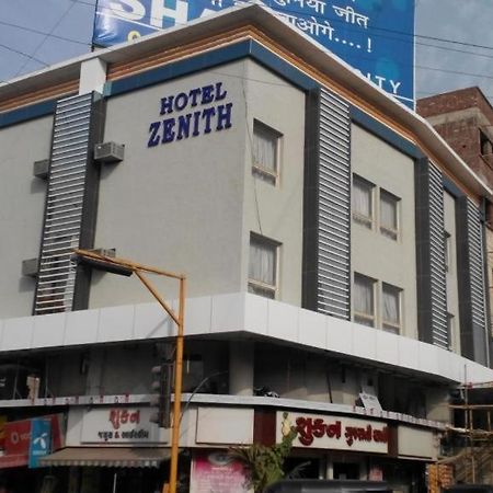 Hotel Zenith Сурат Экстерьер фото