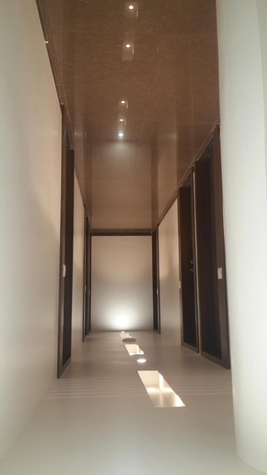Hotel Zenith Сурат Экстерьер фото