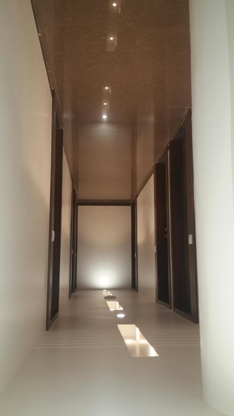 Hotel Zenith Сурат Экстерьер фото