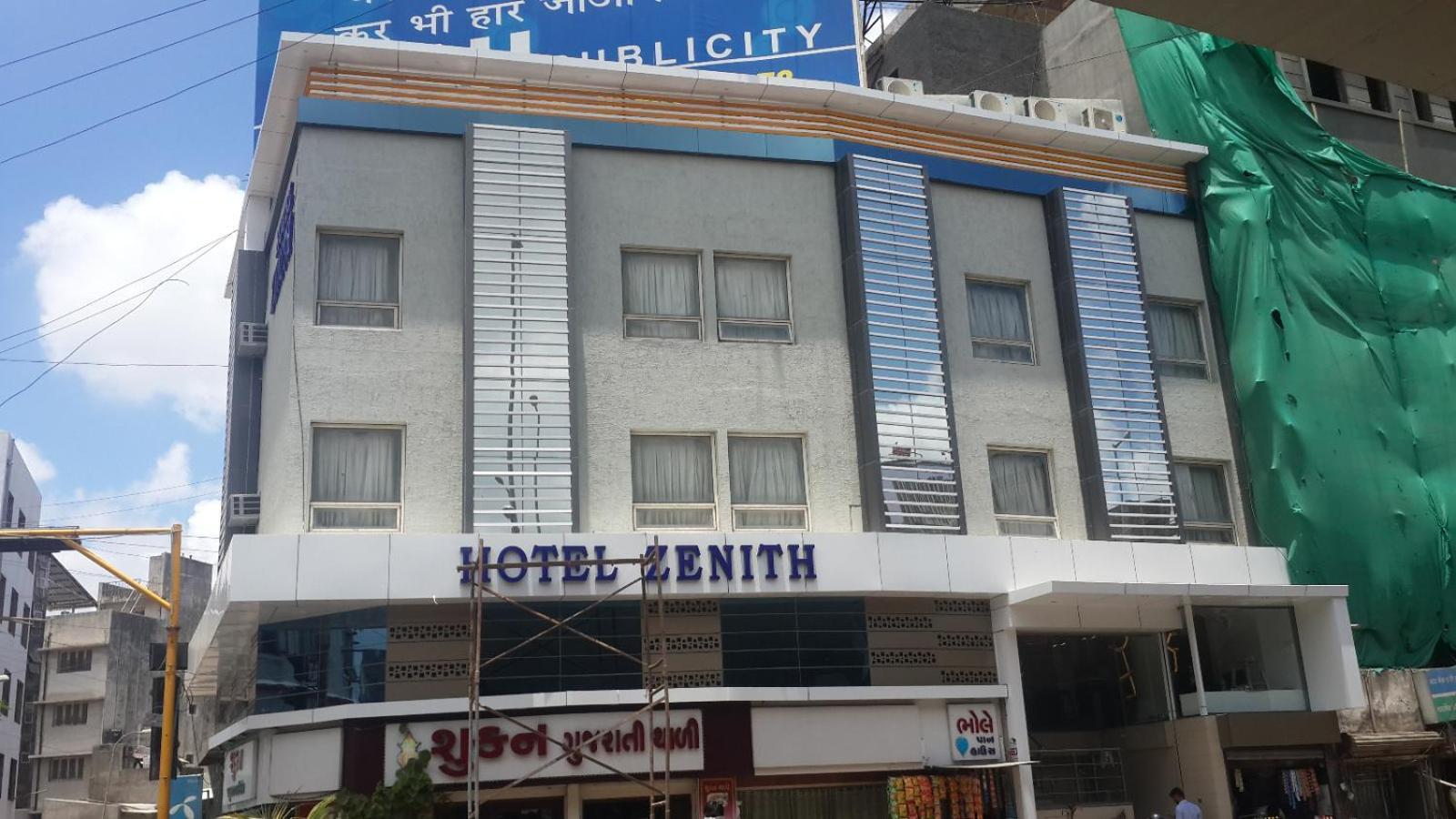 Hotel Zenith Сурат Экстерьер фото
